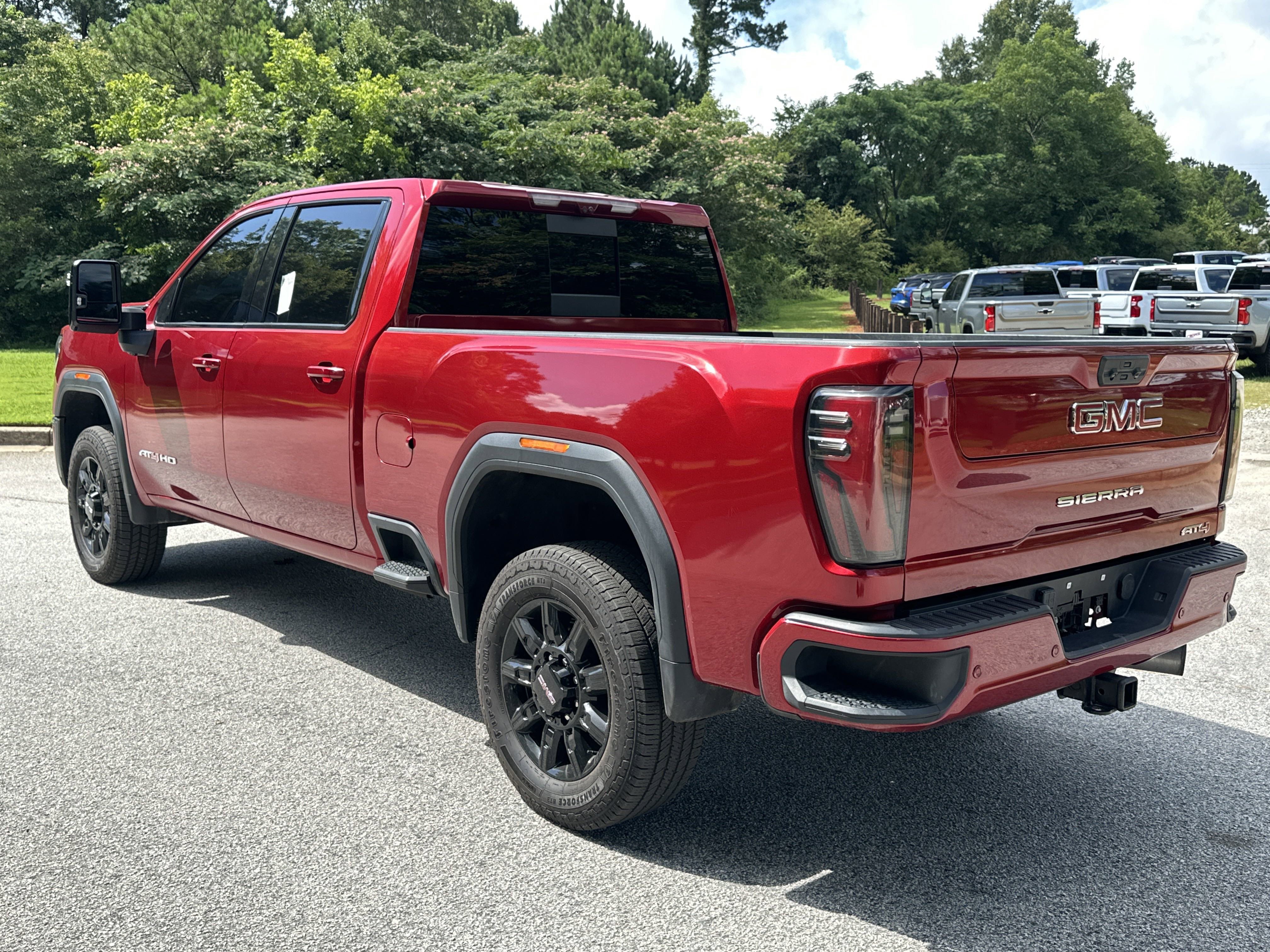 Used 2024 GMC Sierra 2500 AT4 w/ Technology Package image 7