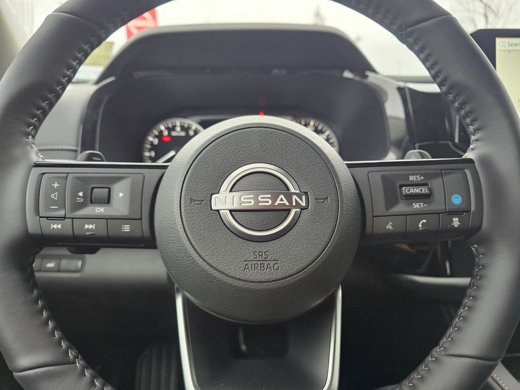 New 2025 Nissan Pathfinder SL image 18
