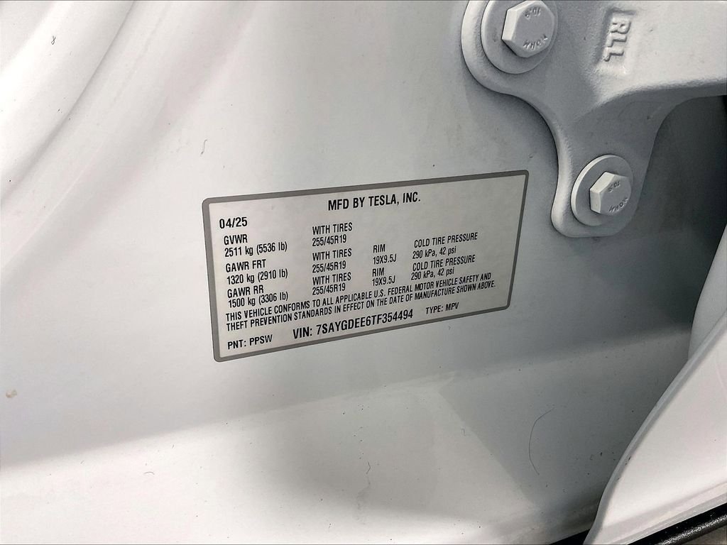 Used 2026 Tesla Model Y AWD image 36