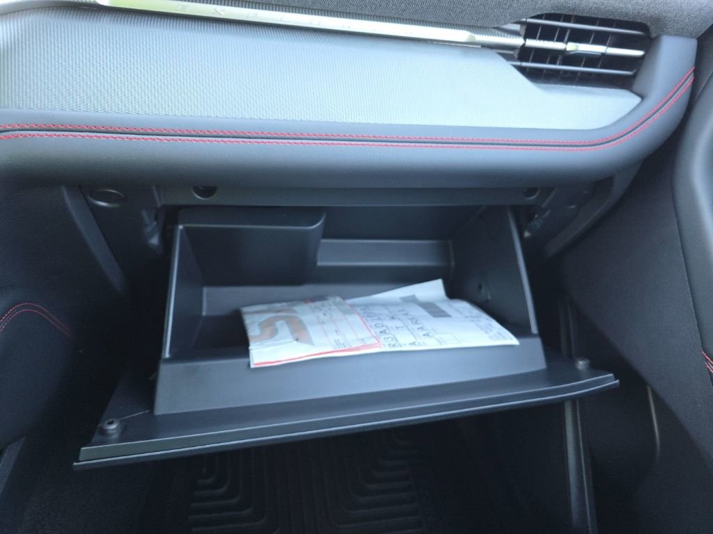 Used 2025 Ford Explorer ST image 32