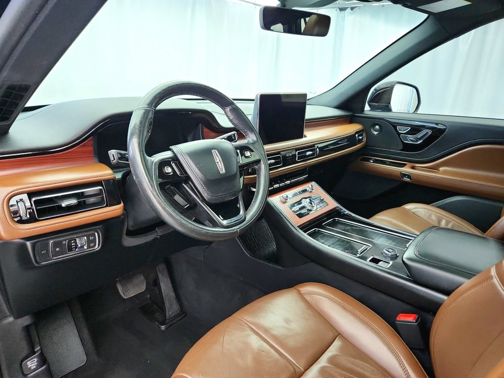Used 2021 Lincoln Aviator Reserve w/ Elements Package Plus AWD/4WD image 10