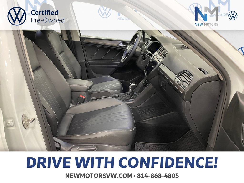 Used 2023 Volkswagen Tiguan SE w/ Panoramic Sunroof Package AWD/4WD image 15