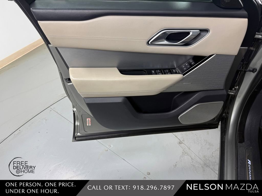 Used 2018 Land Rover Range Rover Velar R-Dynamic HSE AWD/4WD image 19