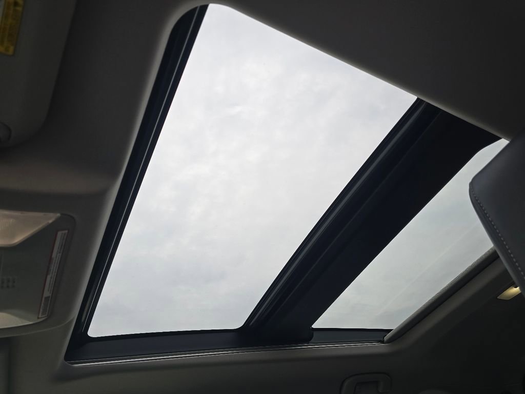 Used 2023 Toyota RAV4 Limited image 3