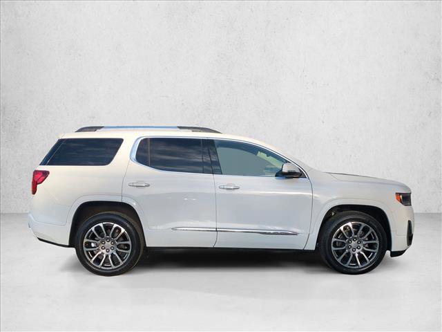 Used 2023 GMC Acadia Denali image 4