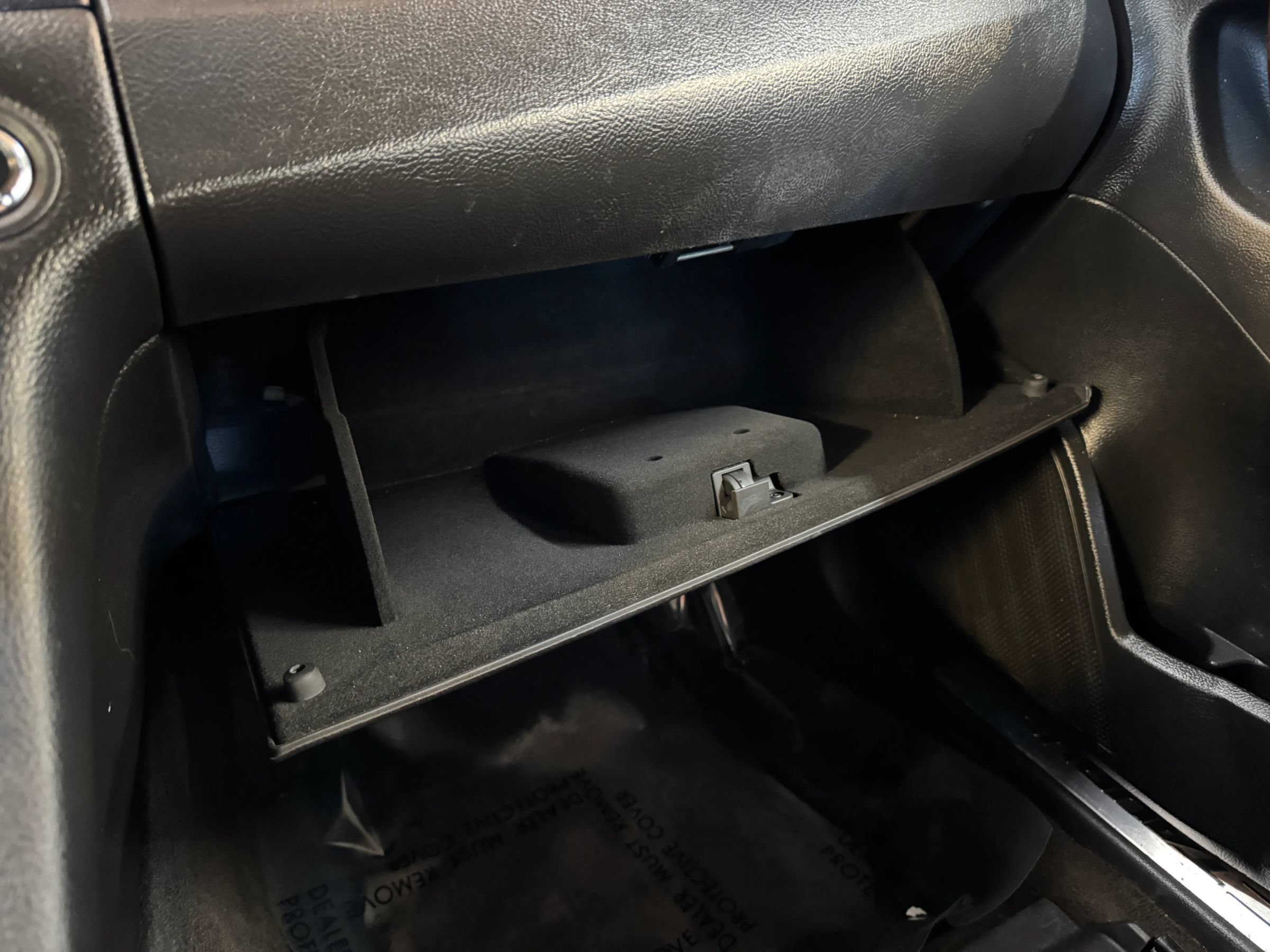 Used 2013 Ford Taurus Limited FWD image 19