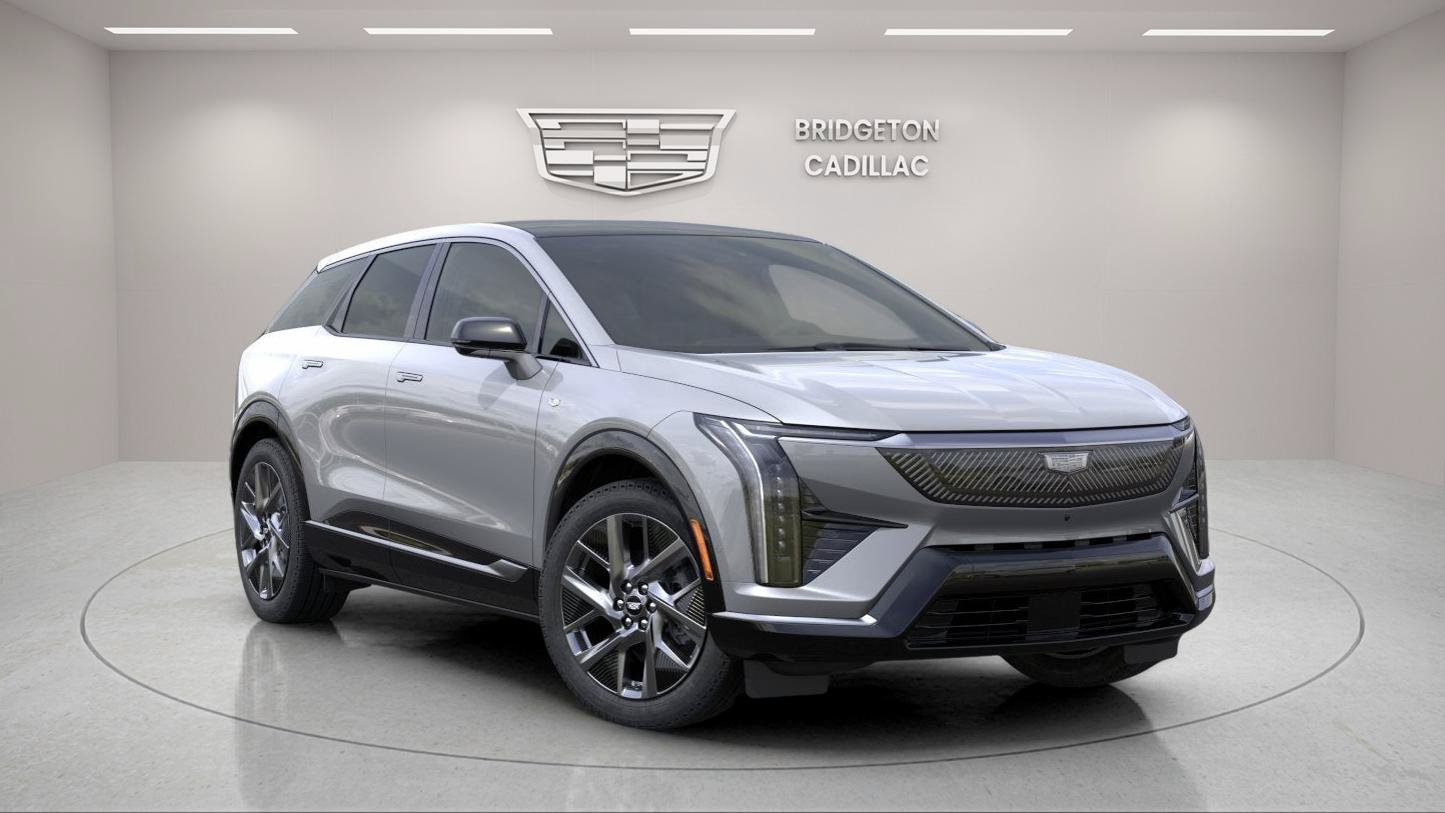 New 2026 Cadillac Optiq Luxury 1 w/ LPO, Floor Liner Package AWD/4WD image 8