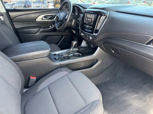 Used 2020 Chevrolet Traverse LS w/ LPO, Blackout Package image 18