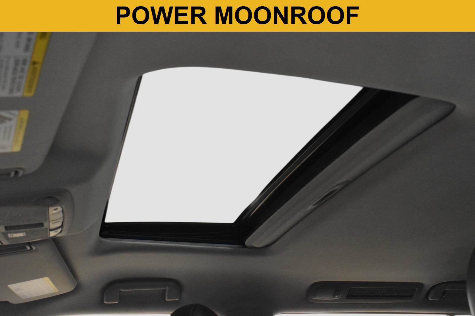 Used 2020 Nissan Armada SL w/ Premium Package image 3