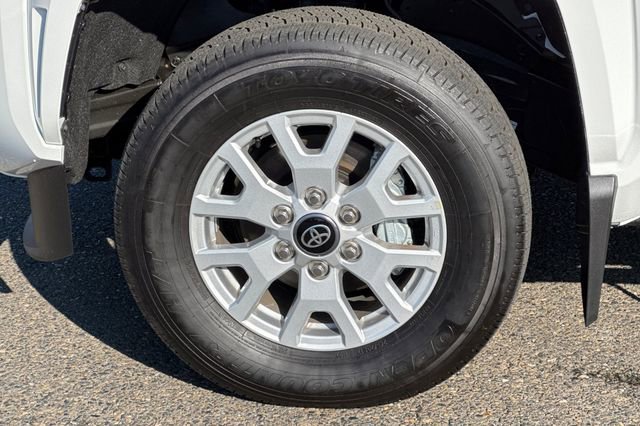 Used 2025 Toyota Tacoma SR5 image 43