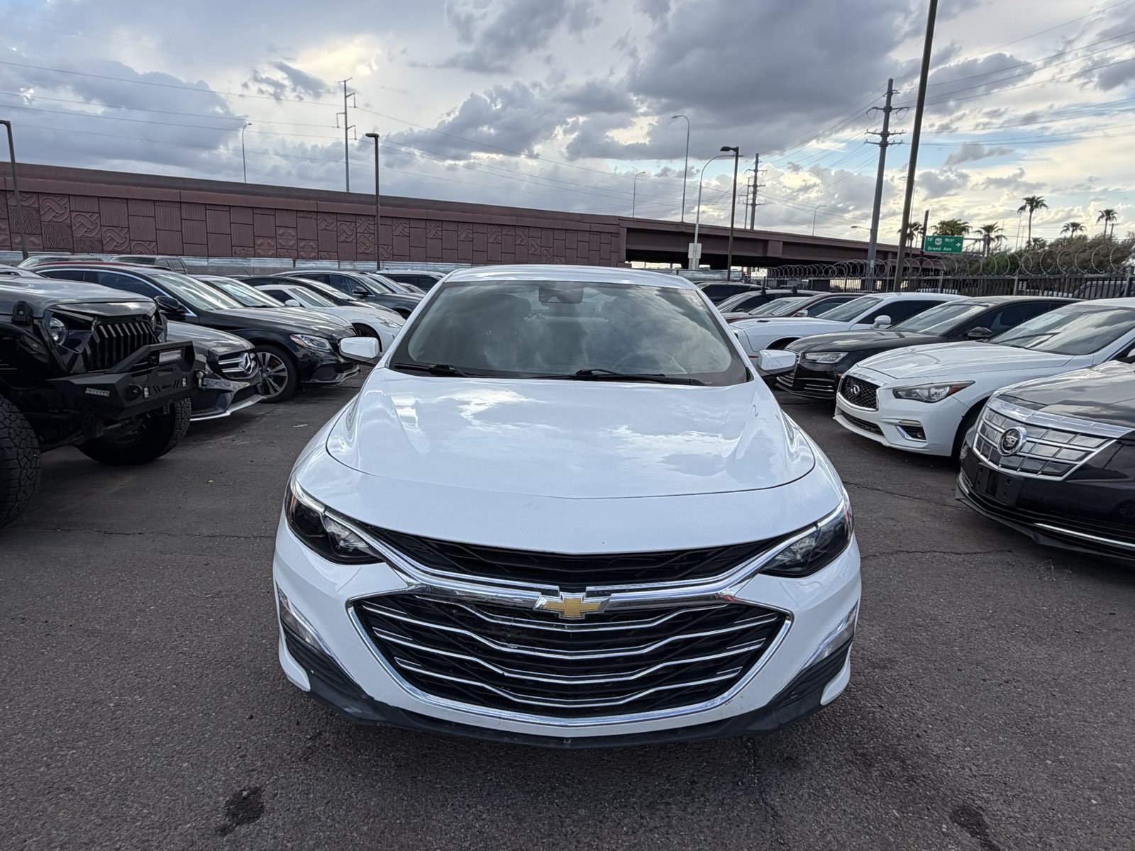 Used 2024 Chevrolet Malibu LS FWD image 2