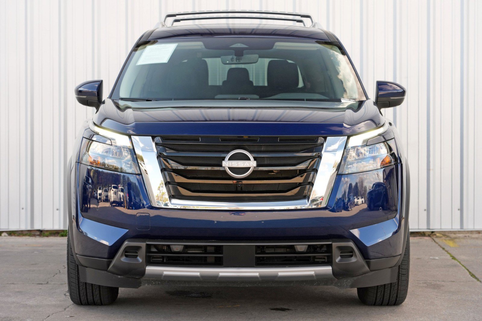 Used 2025 Nissan Pathfinder SL AWD/4WD image 5