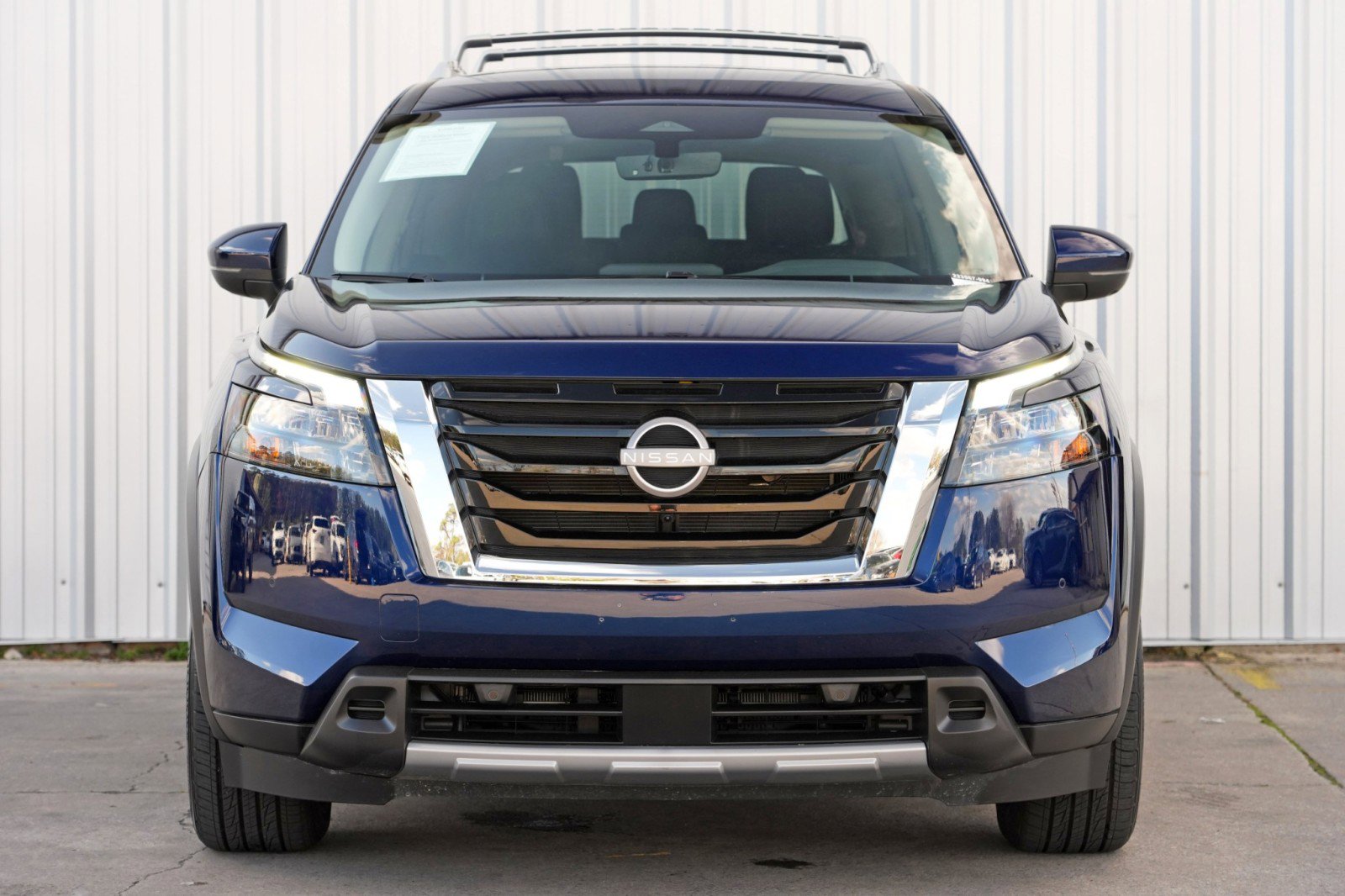 Used 2025 Nissan Pathfinder SL image 5