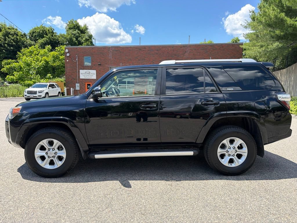 Used 2016 Toyota 4Runner SR5 Premium AWD/4WD image 2