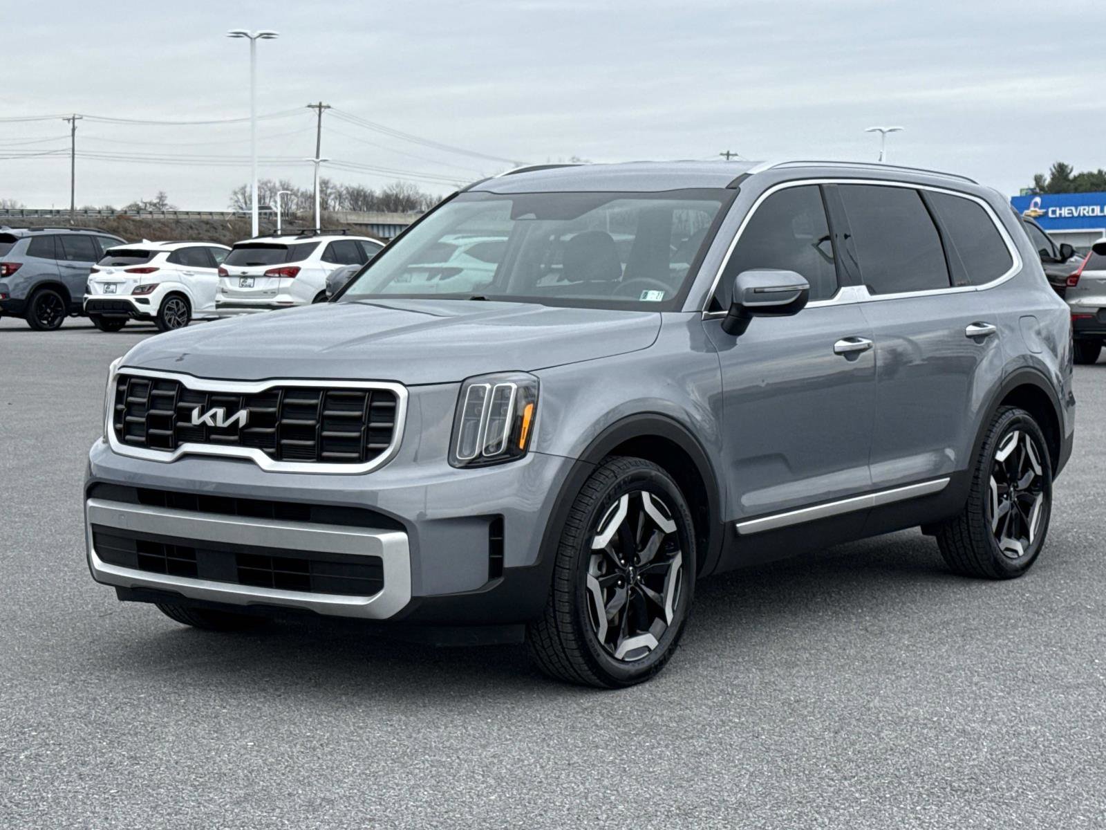 Used 2024 Kia Telluride S image 27