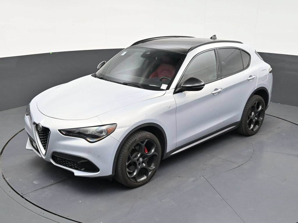 Used 2024 Alfa Romeo Stelvio Ti w/ Performance Driving Package AWD/4WD image 12