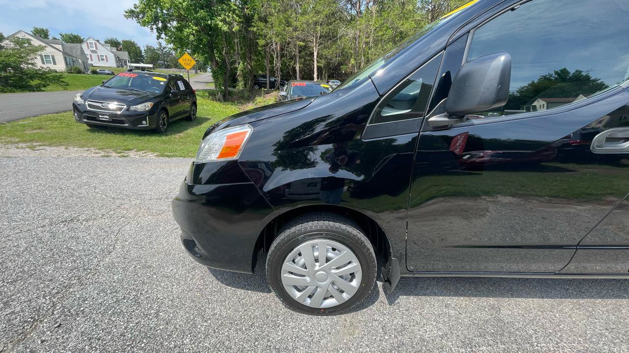 Used 2020 Nissan NV200 S FWD image 2