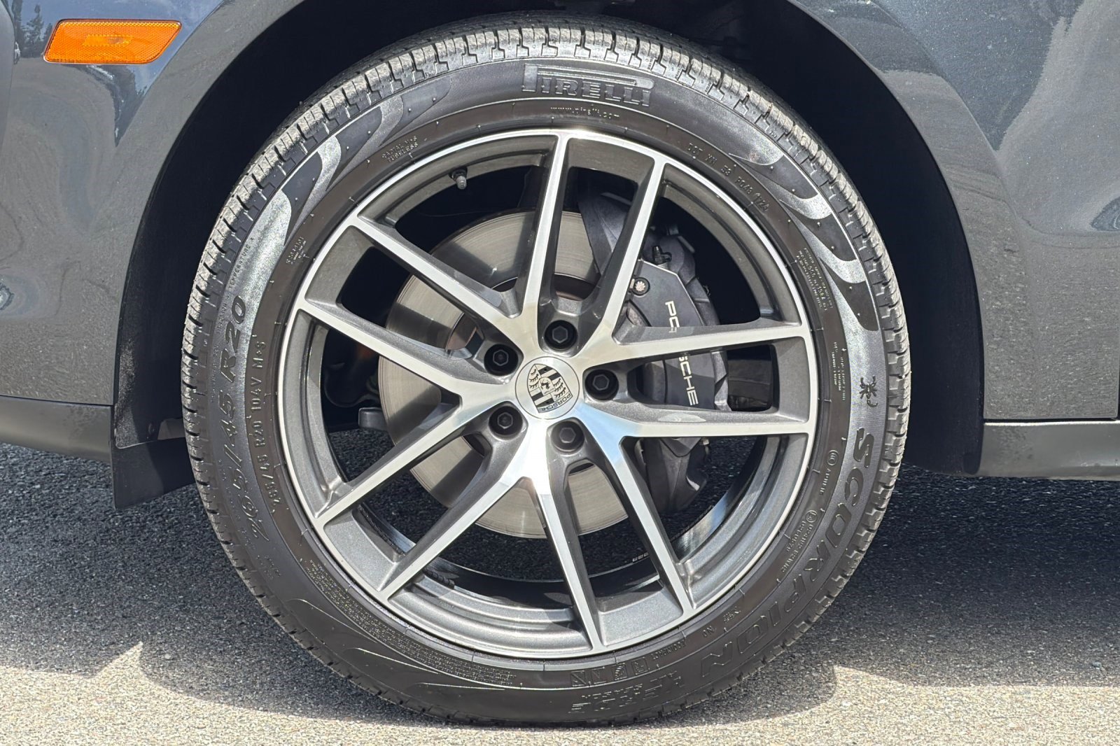 Used 2025 Porsche Macan image 37