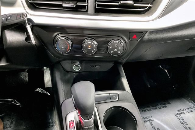 Used 2025 Chevrolet Trax LS image 15