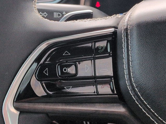 Used 2023 Jeep Grand Cherokee L Overland AWD/4WD image 26