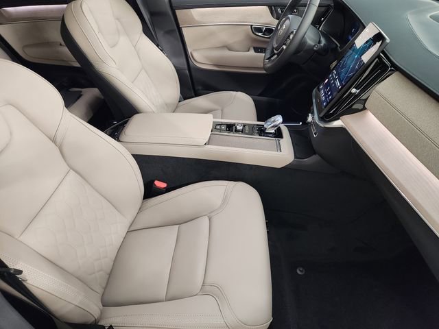 New 2026 Volvo XC90 B6 Plus w/ Protection Package Premier image 3