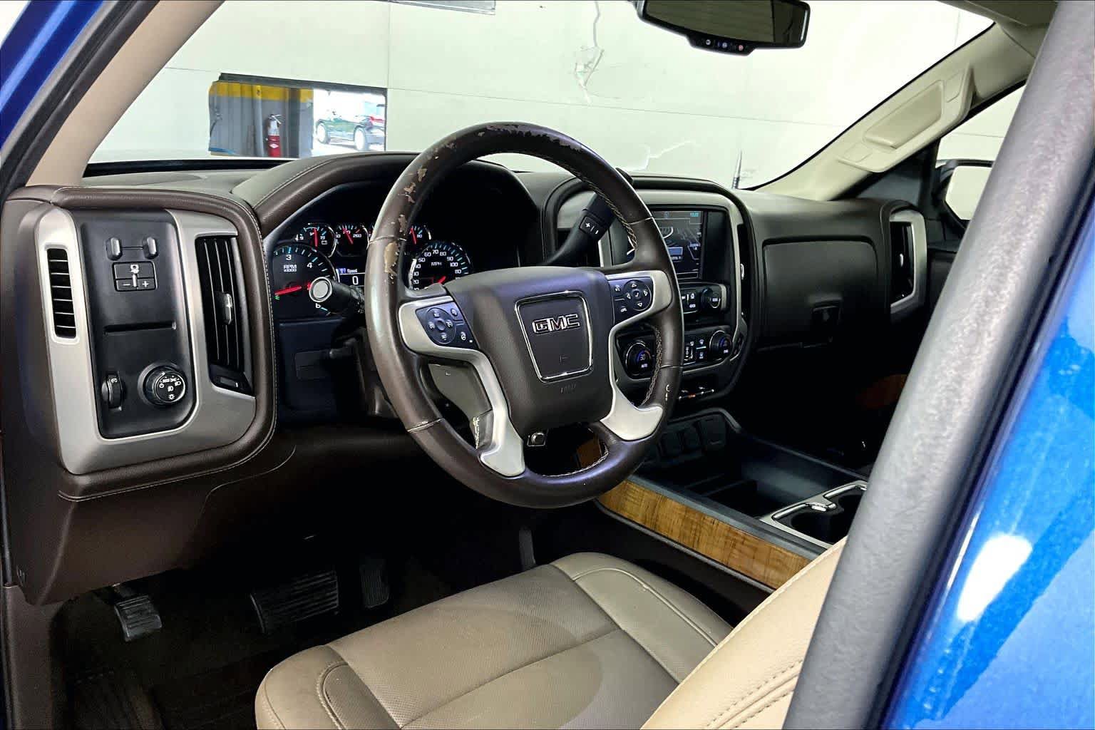 Used 2018 GMC Sierra 1500 SLT w/ Enhanced Driver Alert Package RWD image 17