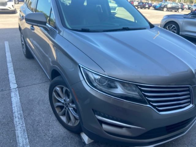 Used 2017 Lincoln MKC Select w/ Select Plus Package FWD image 3