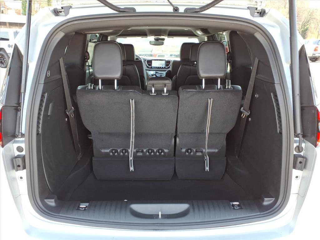 New 2026 Chrysler Pacifica Select image 14