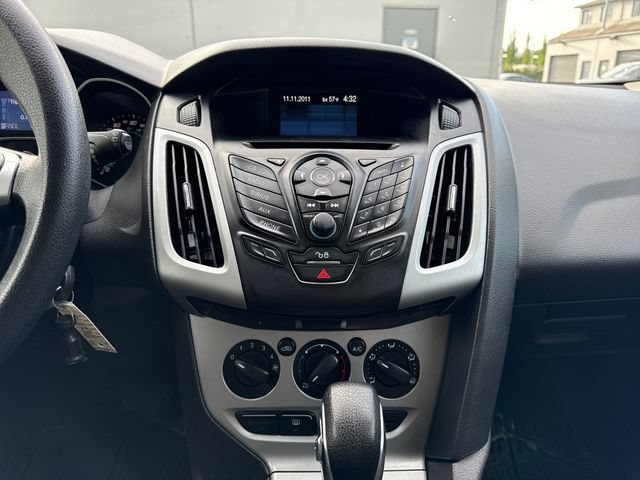 Used 2012 Ford Focus SE FWD image 22