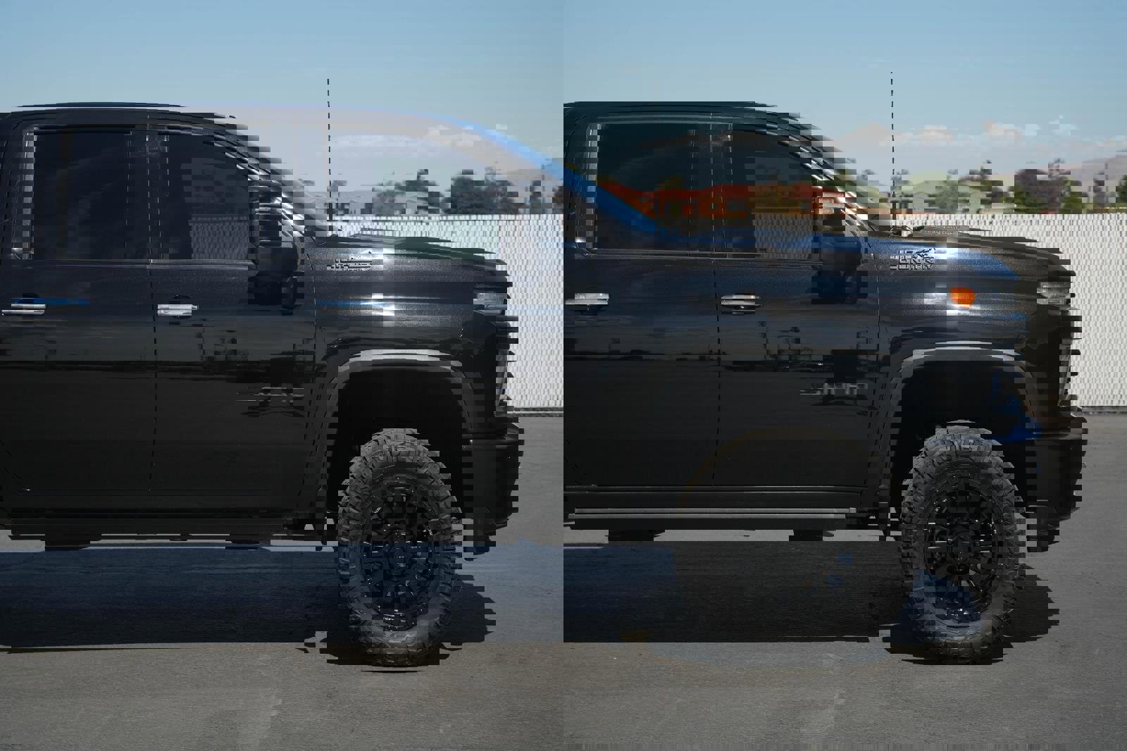 Used 2022 Chevrolet Silverado 3500 High Country image 10