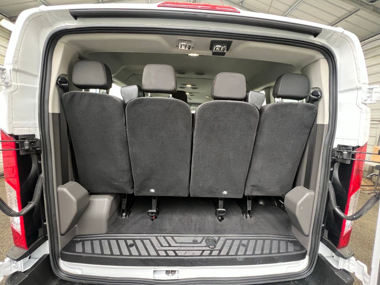 Used 2023 Ford Transit 350 XLT RWD image 9