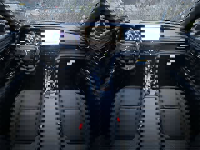 New 2025 Toyota Crown Signia image 18