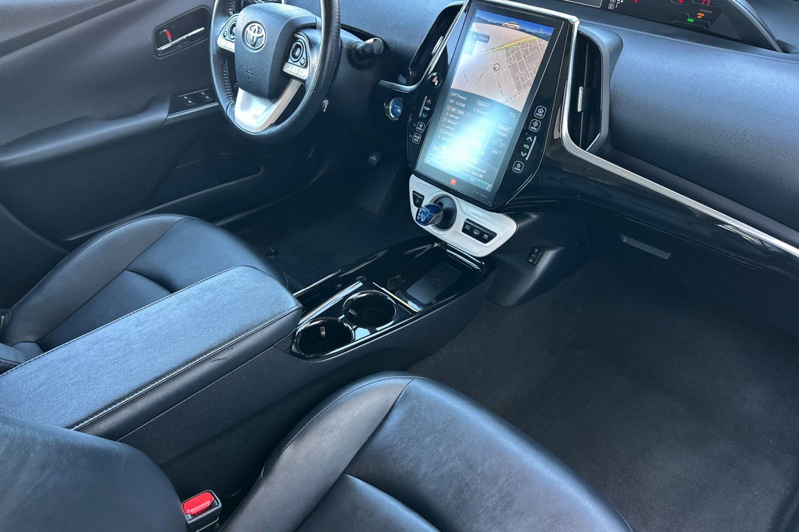 Certified 2017 Toyota Prius Prime Advanced image 16