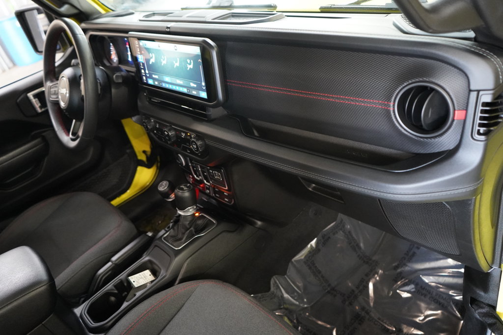 Used 2024 Jeep Wrangler Unlimited Rubicon AWD/4WD image 22