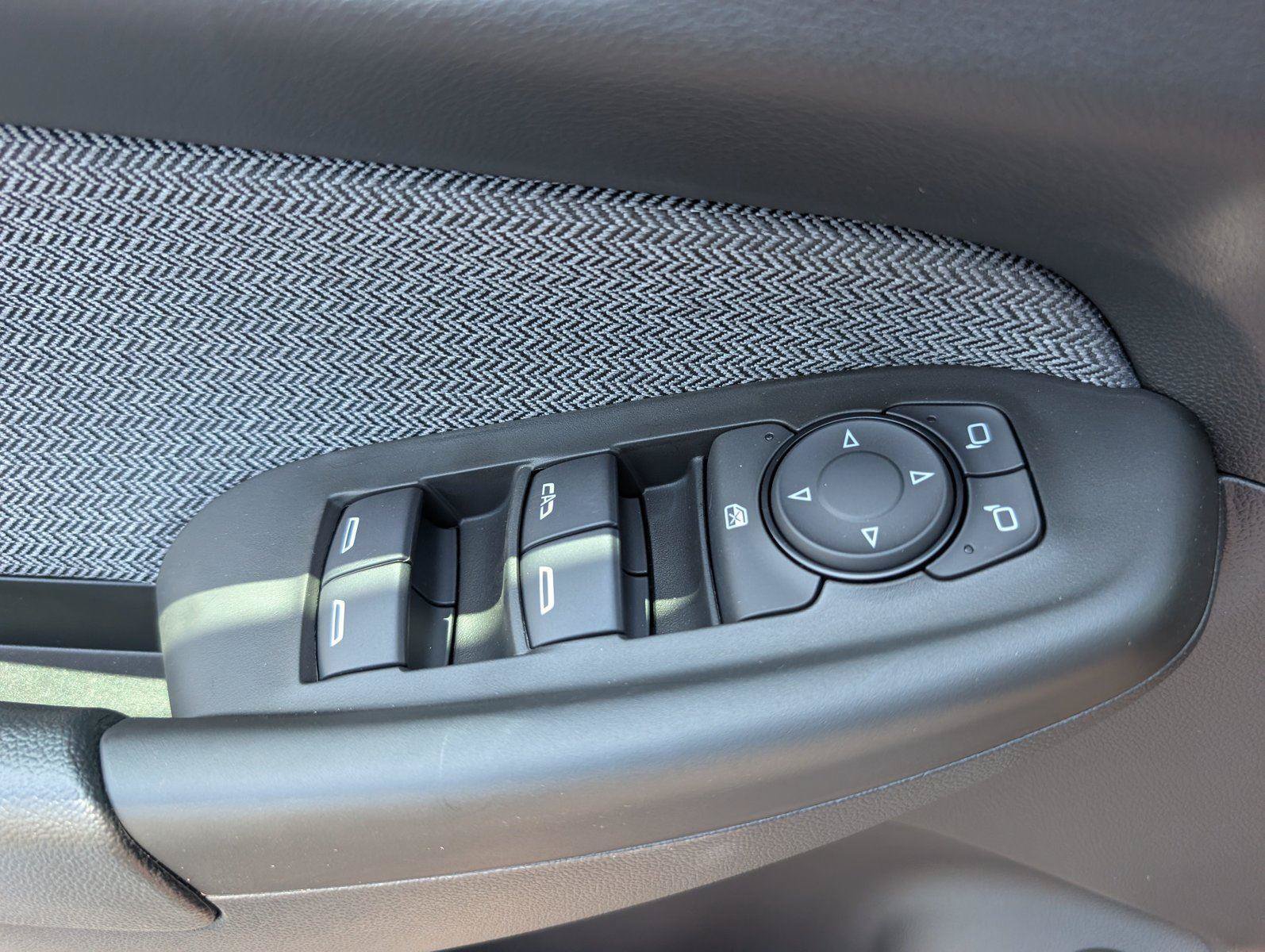 New 2026 Chevrolet TrailBlazer LT w/ Convenience Package FWD image 31