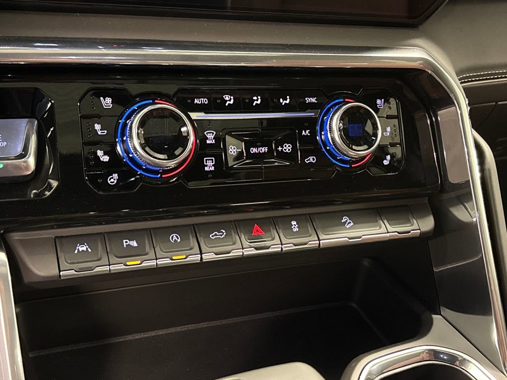 New 2026 GMC Sierra 1500 Denali Ultimate w/ LPO, Black Badging Package image 39