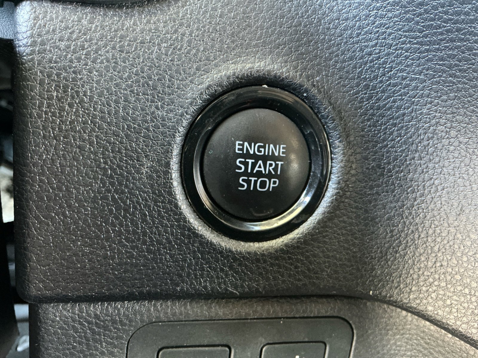 Used 2025 Toyota Tundra SR5 AWD/4WD image 30