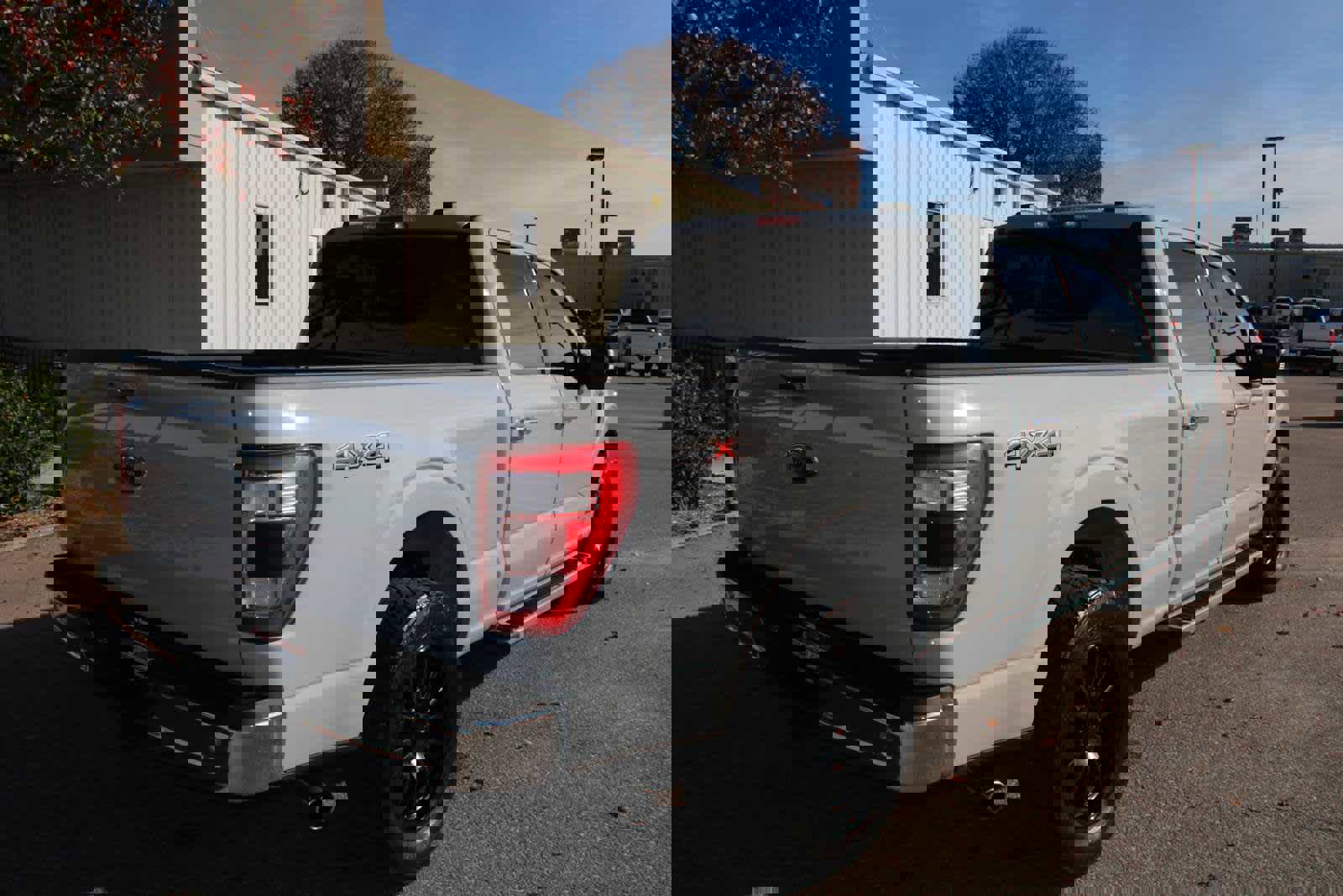 Used 2023 Ford F150 Lariat w/ Equipment Group 502A High image 11