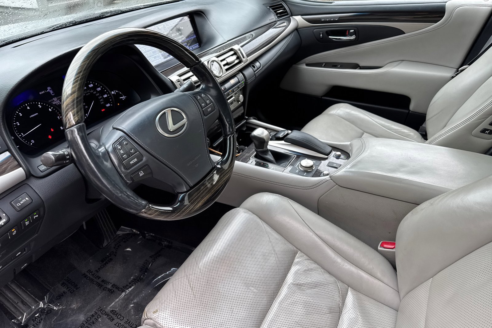 Used 2013 Lexus LS 460 w/ Comfort Pkg image 10