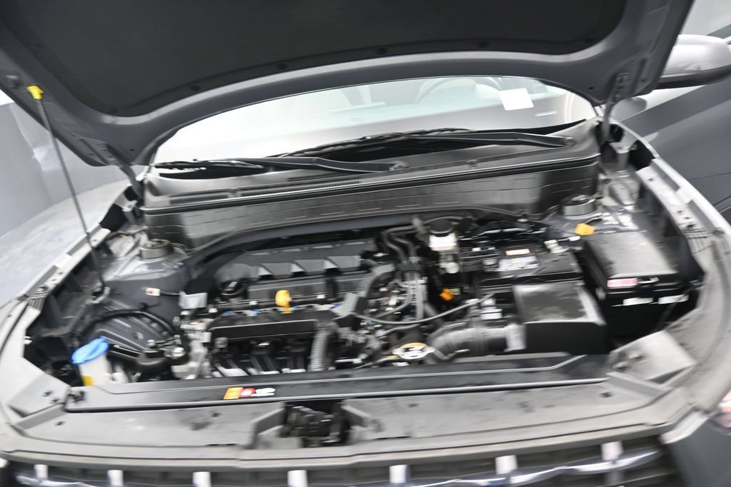 Used 2024 Hyundai Venue SEL FWD image 14