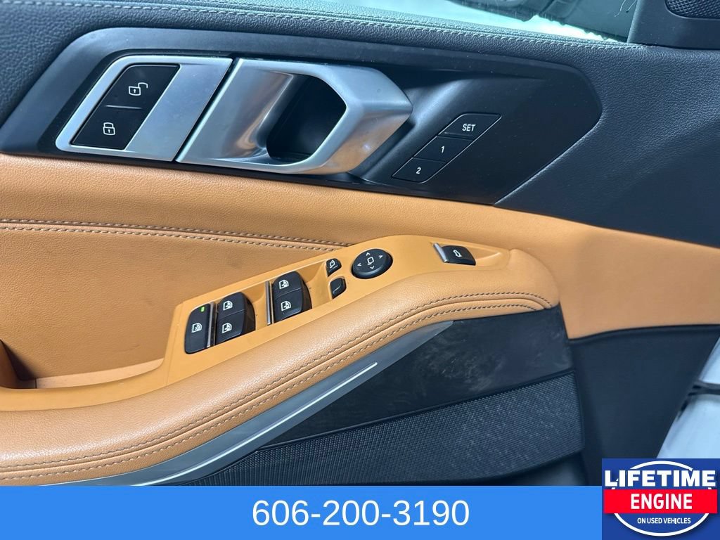 Used 2023 BMW X5 xDrive40i w/ Premium Package AWD/4WD image 31