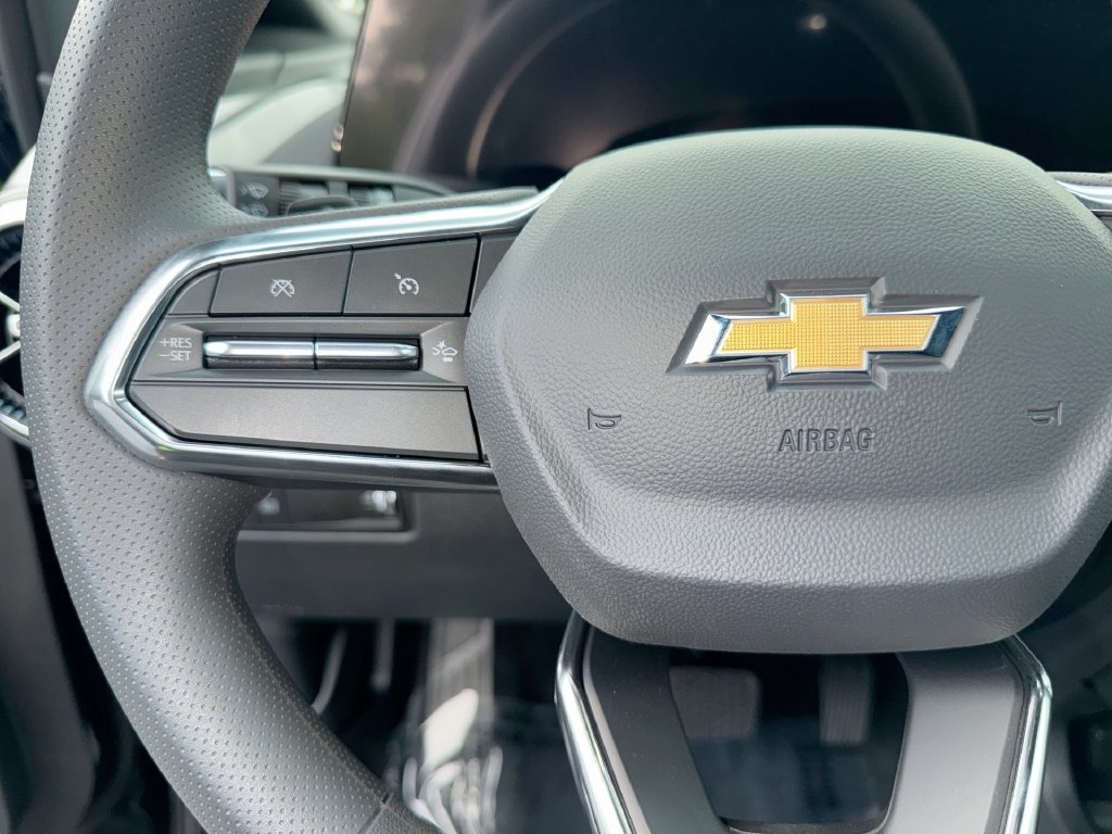 New 2026 Chevrolet Equinox EV LT FWD image 17