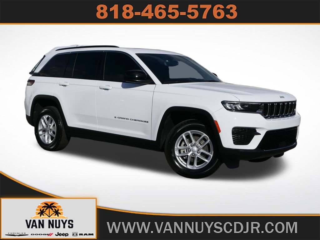 Used 2024 Jeep Grand Cherokee Laredo X image 1