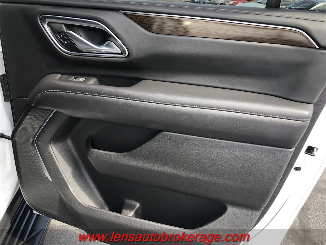Used 2022 GMC Yukon XL SLE w/ Gmc Pro Safety Plus Package image 21