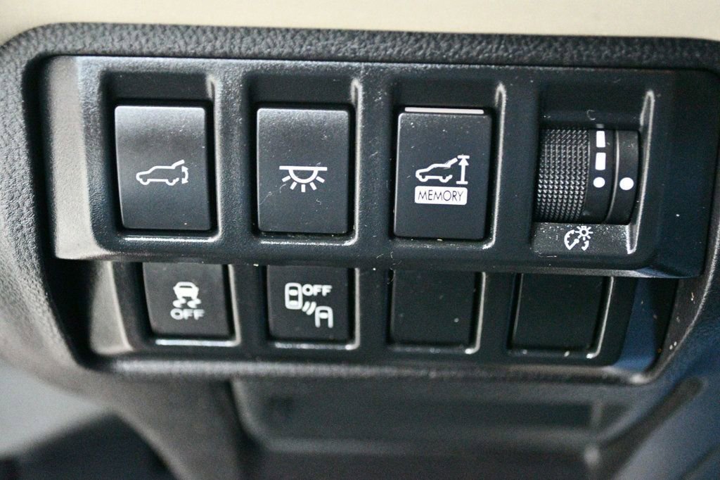 Used 2020 Subaru Ascent Limited AWD/4WD image 66