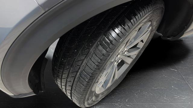 Used 2021 Ford Explorer XLT w/ XLT Sport Appearance Package image 30