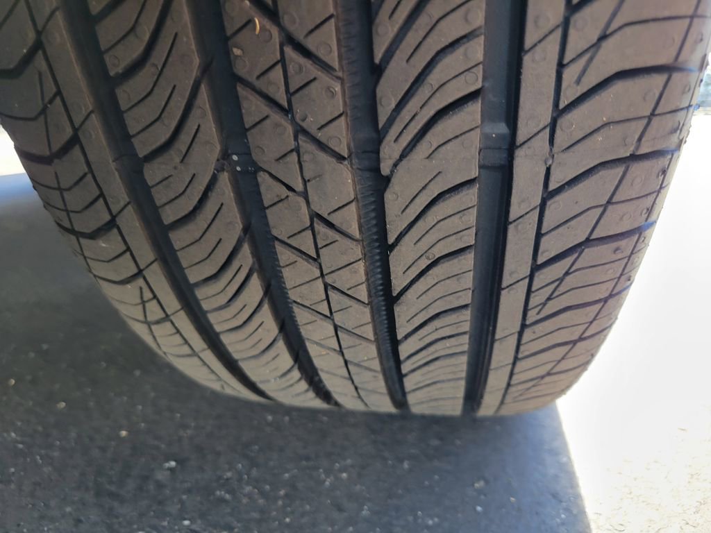 Used 2018 Jeep Cherokee Limited image 39