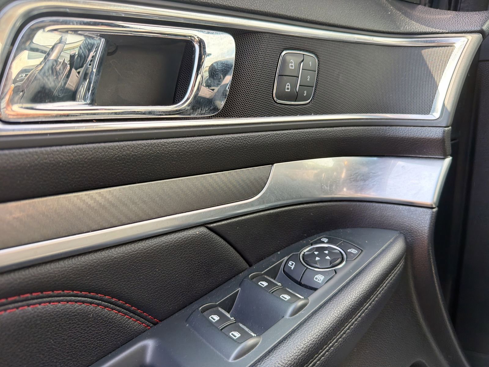 Used 2018 Ford Explorer Sport w/ Equipment Group 401A image 23