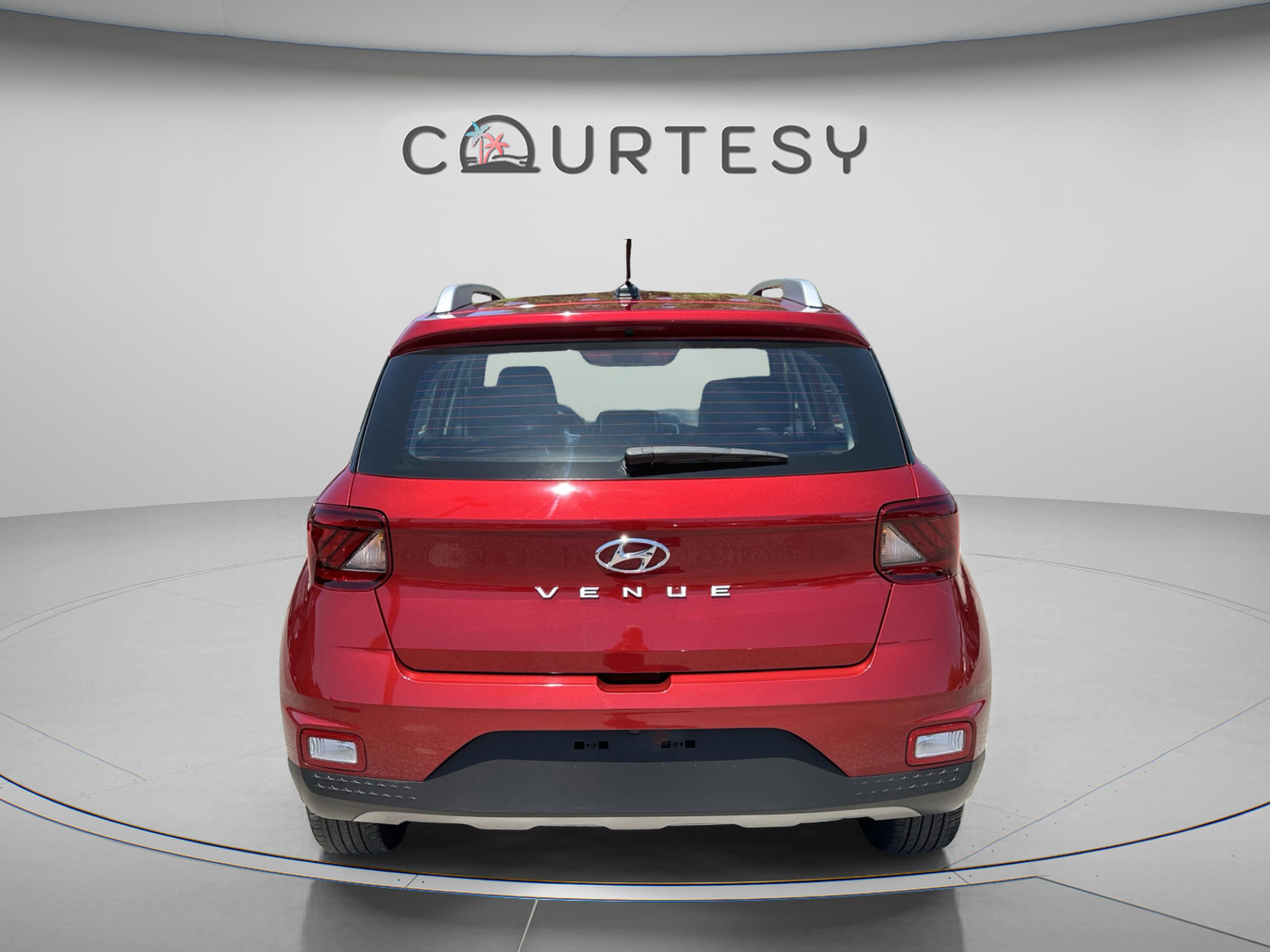Certified 2024 Hyundai Venue Limited FWD image 4