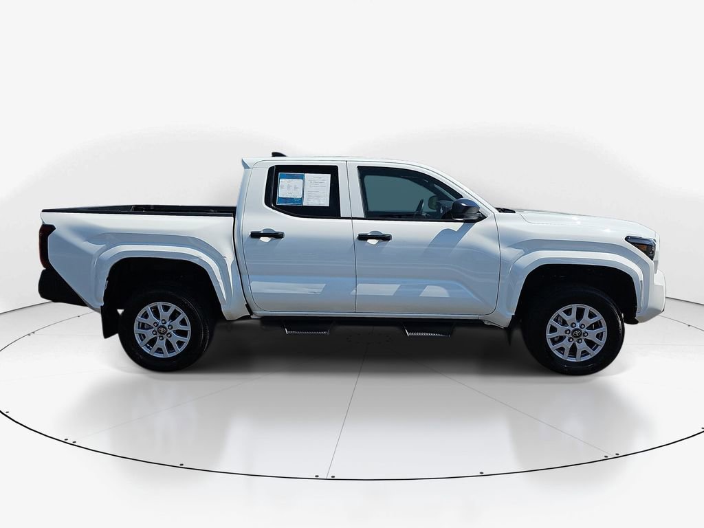 Used 2024 Toyota Tacoma SR AWD/4WD image 4